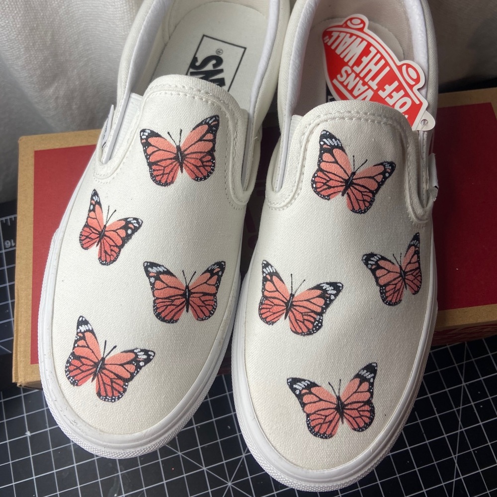 CUSTOM BUTTERLY VANS ✨✨